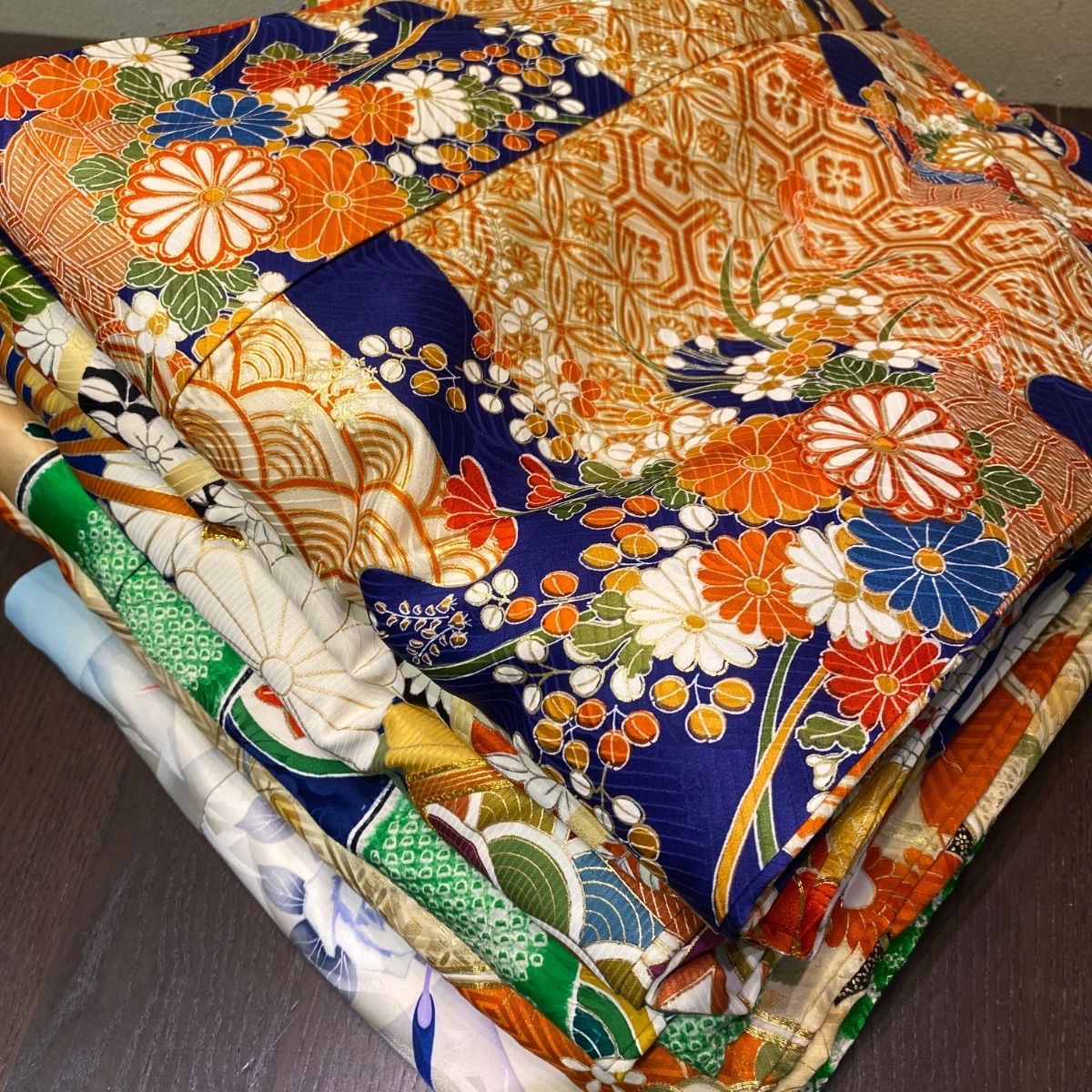 まとめ売り】正絹振袖7枚 リメイク素材 ハンドメイド向け - メルカリ