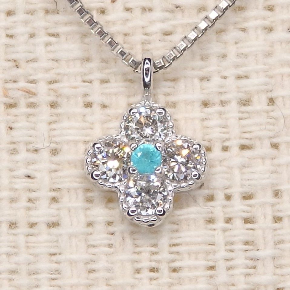 パライバトルマリン ネックレス チェーン付 A0133 0.01ct Pt 四葉 クローバー