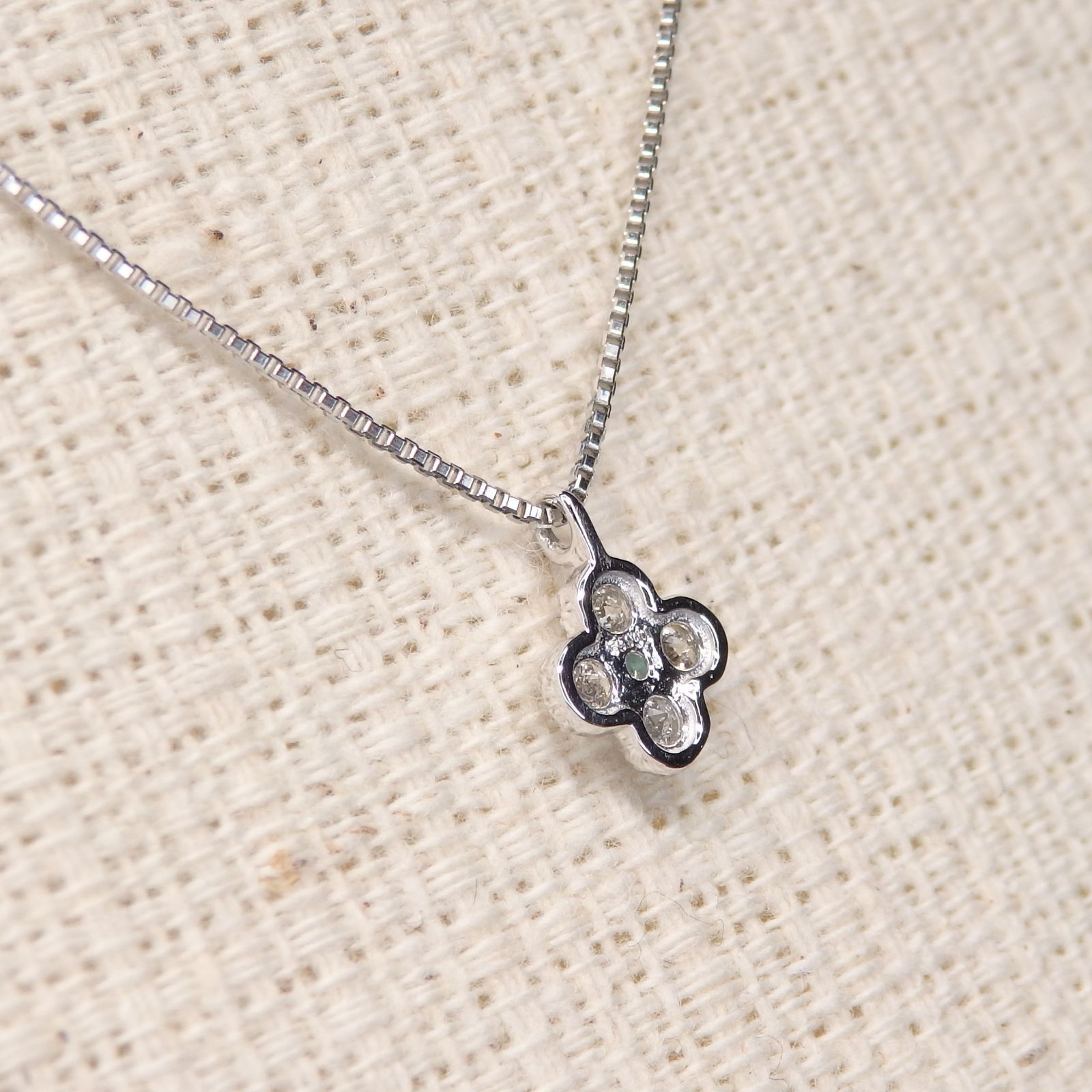 パライバトルマリン ネックレス チェーン付 A0133 0.01ct Pt 四葉 クローバー