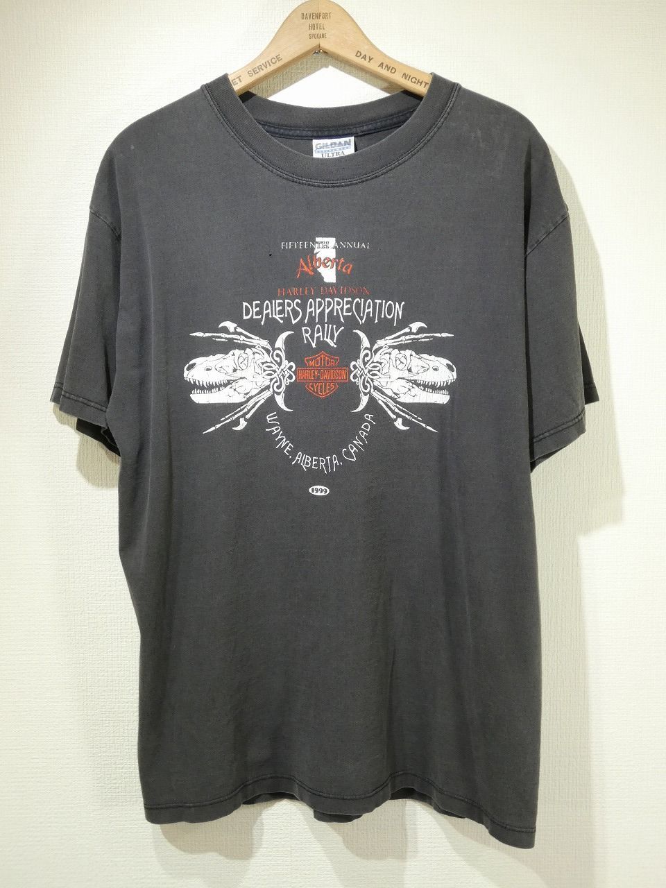 サンフェード CANADA製 90s ビンテージ Harley Davidson ハーレー バー&シールド ロゴ ダイナソー スカル イベント Tシャツ L 80s フレイム USA
