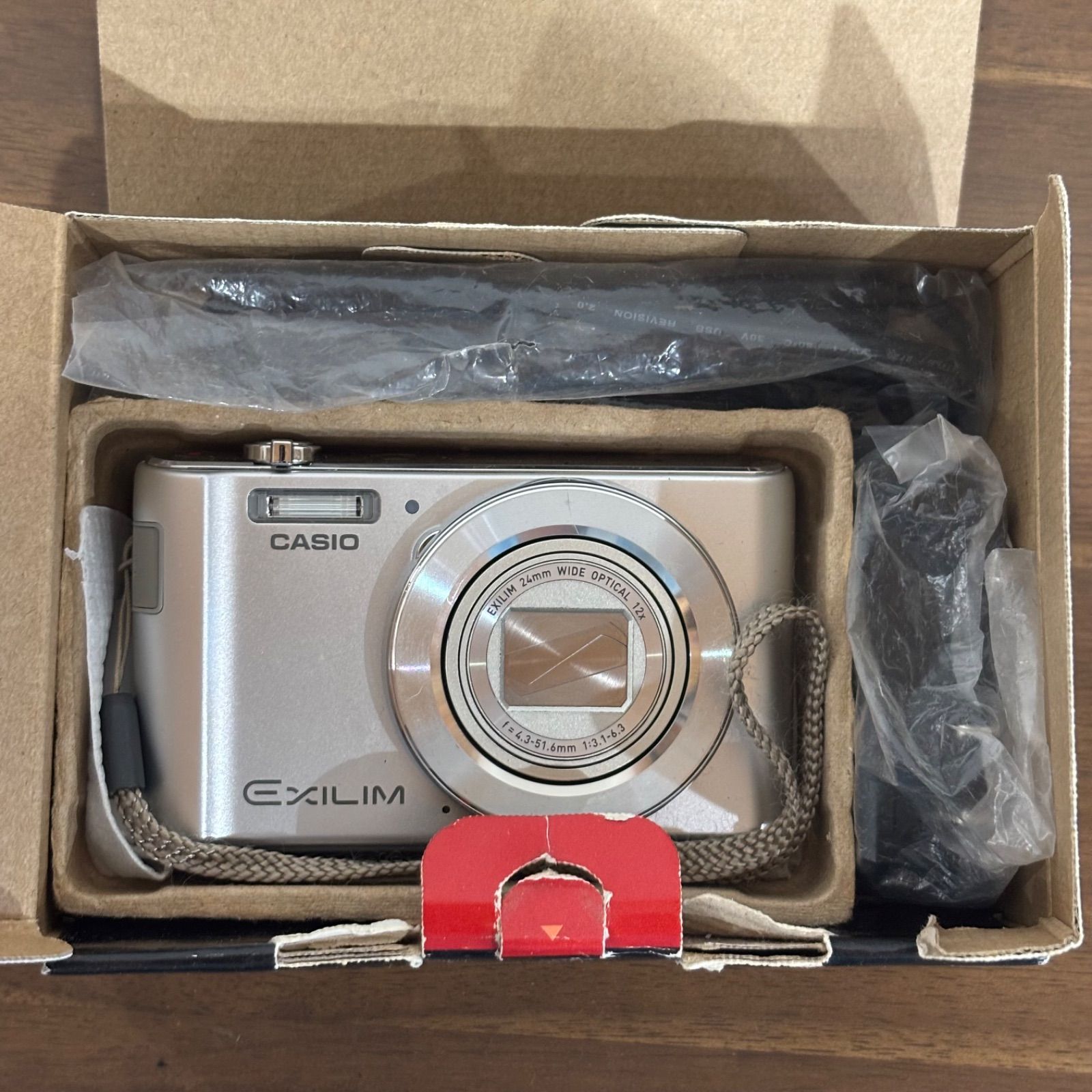 CASIO EXILIM EX-ZS240 シルバー デジカメ コンデジ 動作未確認