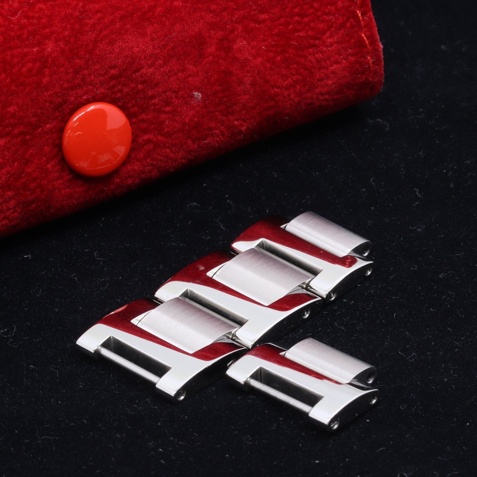 ITY7EUT93S4G Cartier カルティエ バロンブルー用 SS あまりコマ 4個 腕時計 時計パーツ ベルト ブレス 保存袋 シルバー 13,024円