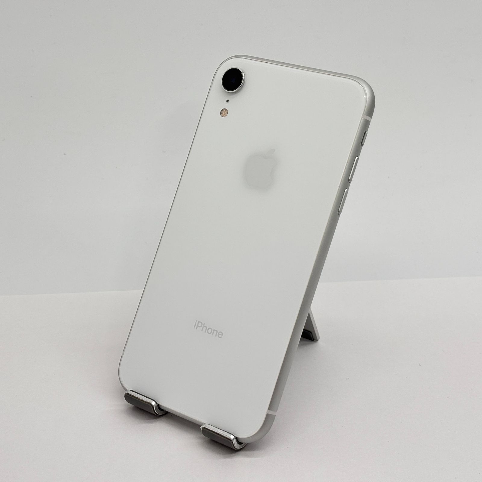 美品 Apple iPhone XR 64GB ホワイト SIMフリー MT032J/A 【C8548-C】 10,500円