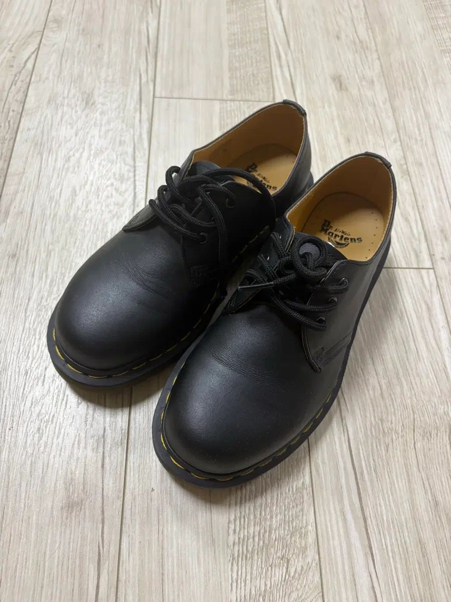 DR. MARTENS 1461 3ホール ナッパ 230 25,335円