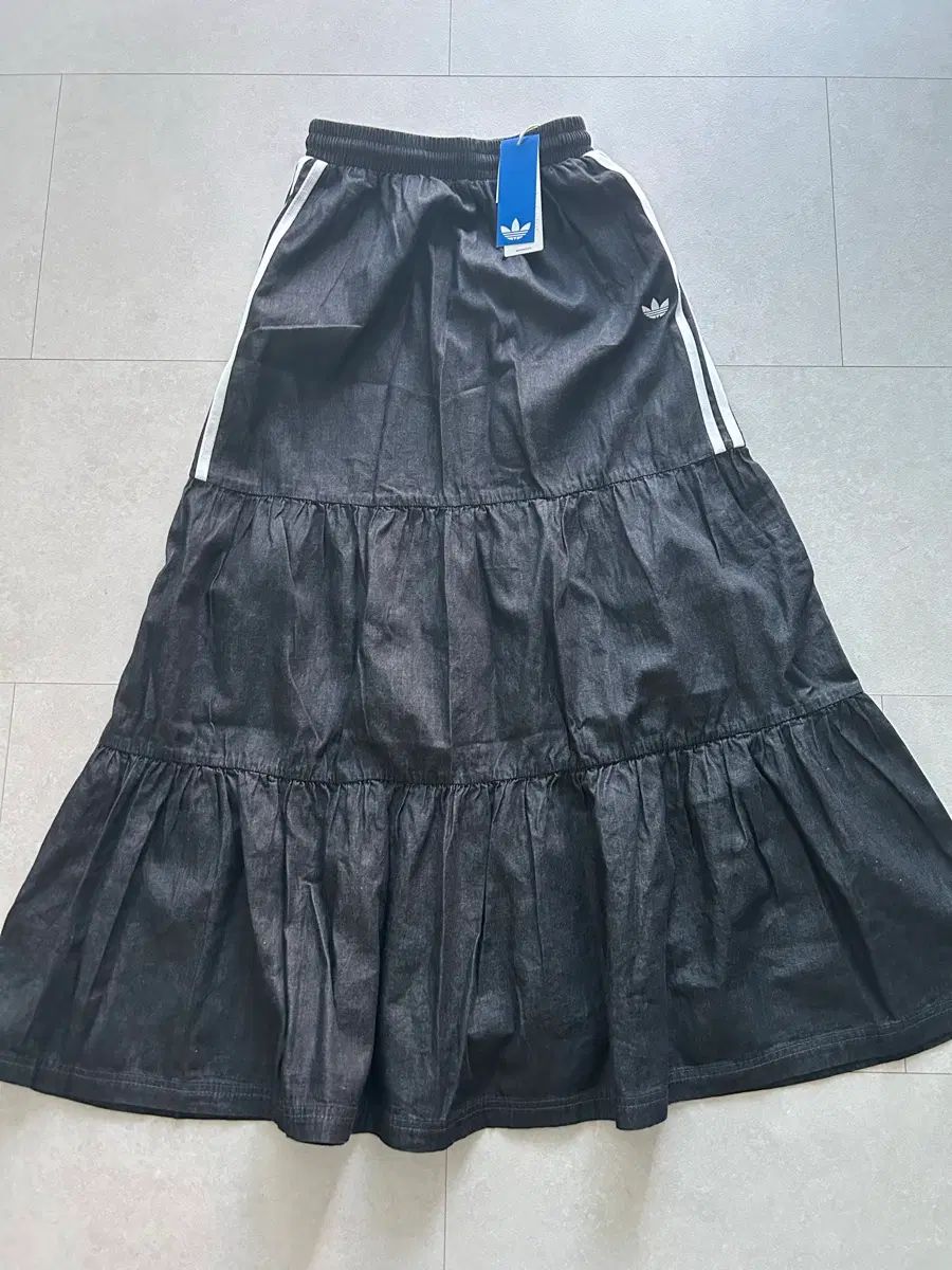 (新品) アディダス オリジナル サマー グロー デニム スカート XS