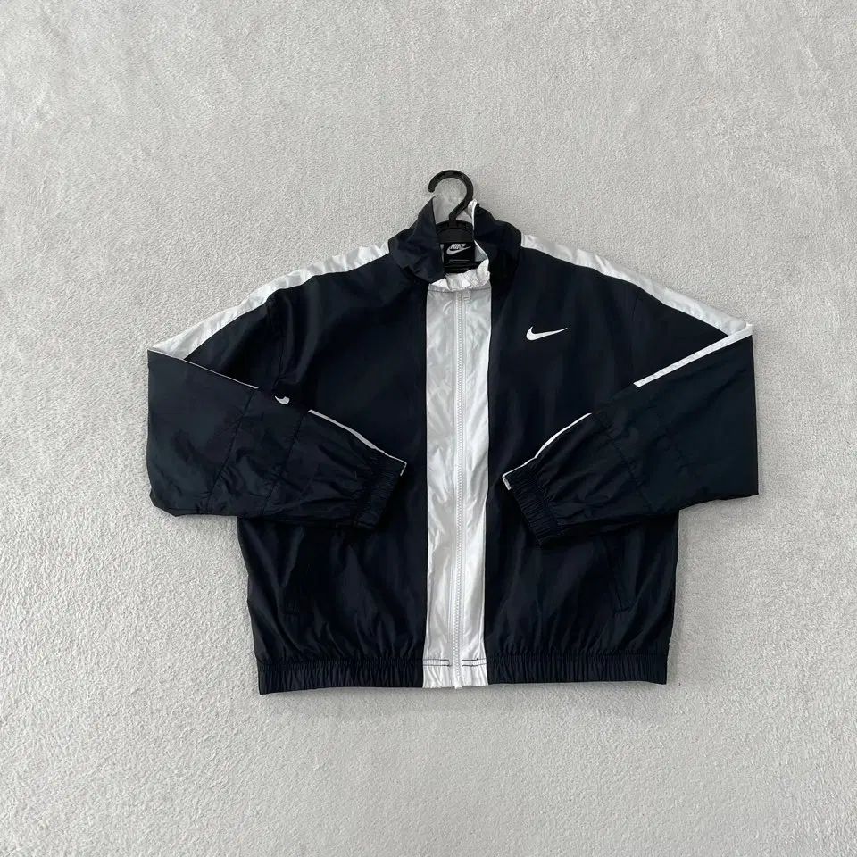 L NIKE レディース ビックスウォッシュ ウィンドブレーカー ジャケット