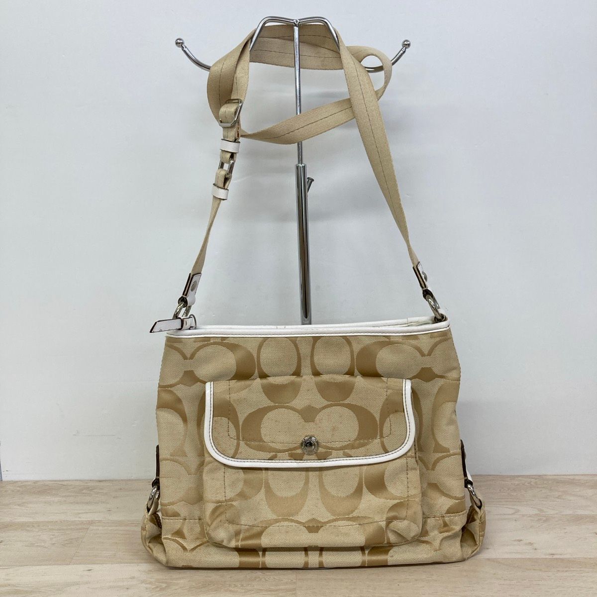 COACH/コーチ シグネチャー ショルダーバッグ F18558 ベージュ 