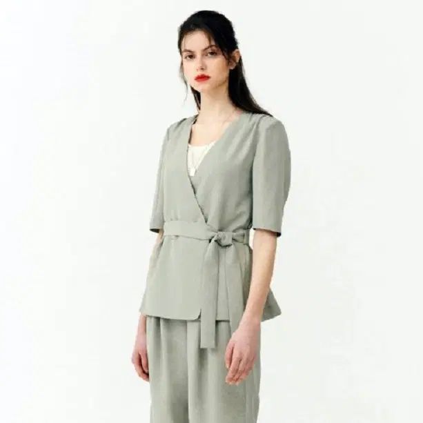 HUIT DE LYNN ノーカラーベルト付きジャケット 55-66 7,631円