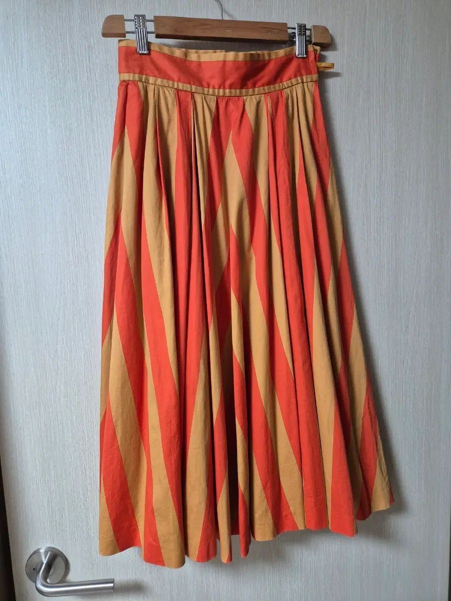 イヴ・サンローラン Yves Saint Laurent スカート Aライン スカート 90s 7,980円