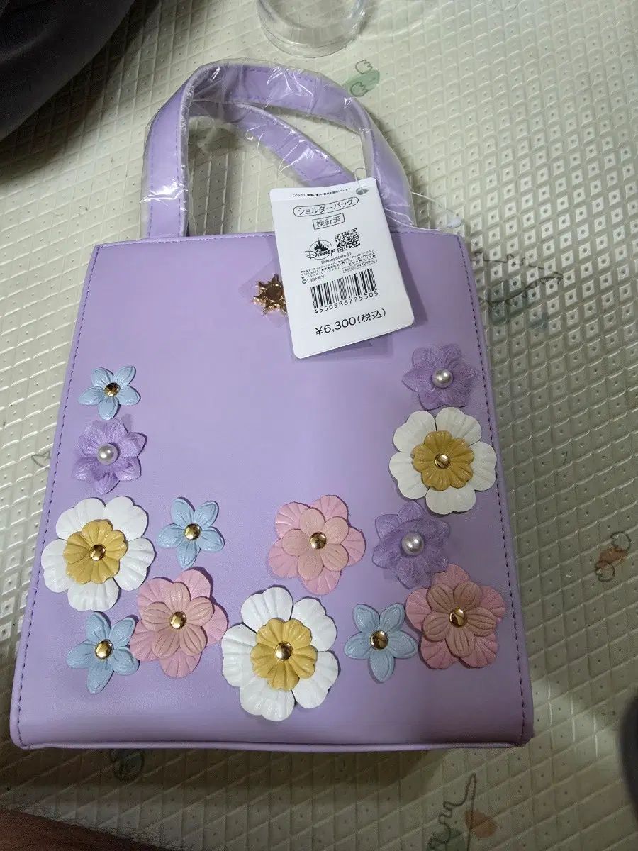 ラプンツェル 花 装飾 トートバッグ 7,574円