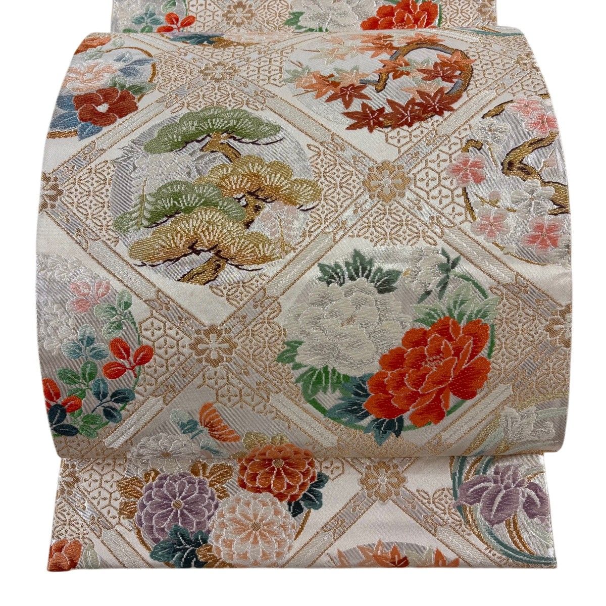 袋帯 逸品 河村織物 落款 春秋白書院 菱天井 草花 唐織 金糸 クリーム 六通 正絹 【中古】
