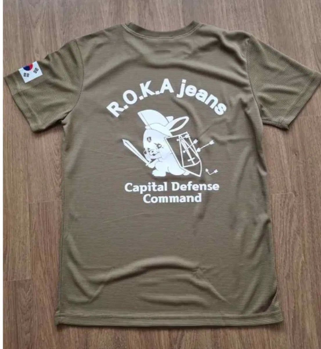 NewJeans R.O.K.A Tシャツ