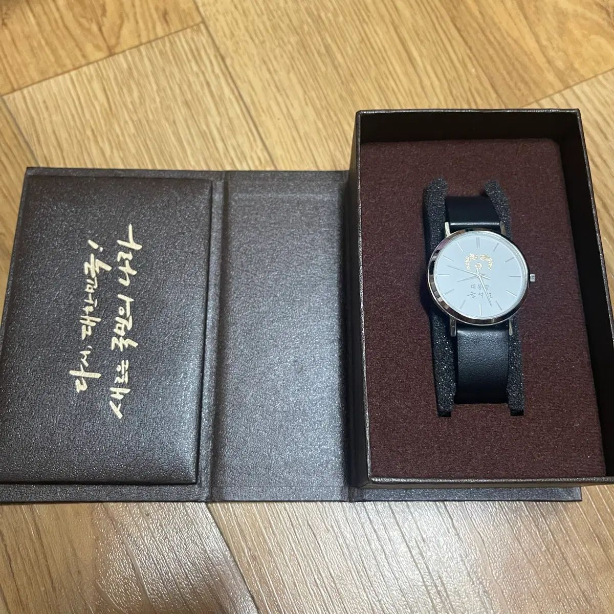 ユン・ソンニョル 大統領時計 シルバー時計 新品 27,132円