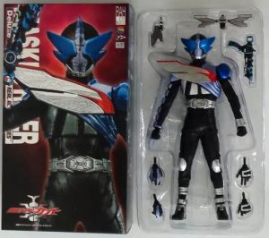 フィギュア RAH DX 仮面ライダードレイク（ライダーフォーム） 「仮面ライダーカブト」 リアルアクションヒーローズ No.670 オフィシャル通販限定【14日以内発送】