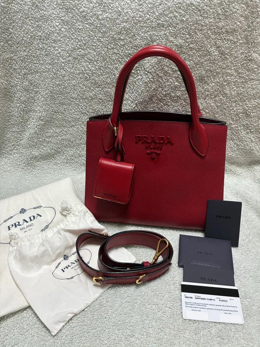 (正規品) PRADA サフィアーノ MONOCHROME モノクローム トートバッグ レッド 1ba156