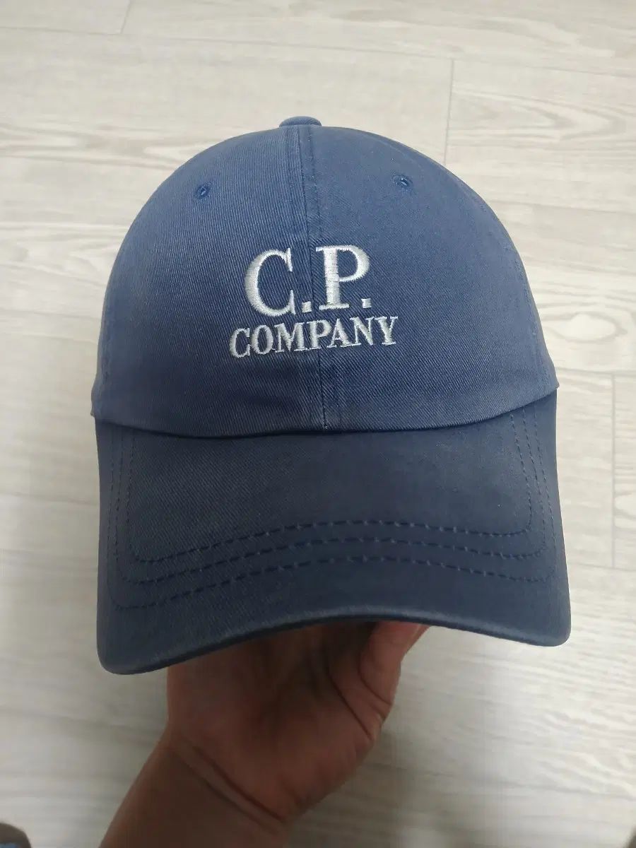 C.P. COMPANY シーピーカンパニー ベースボールキャップ ネイビー
