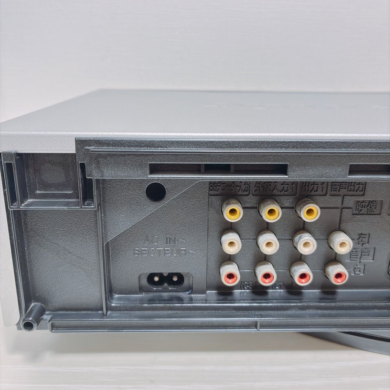 整備品・動作品】 Panasonic パナソニック SVHS ビデオデッキ NV-HSB20