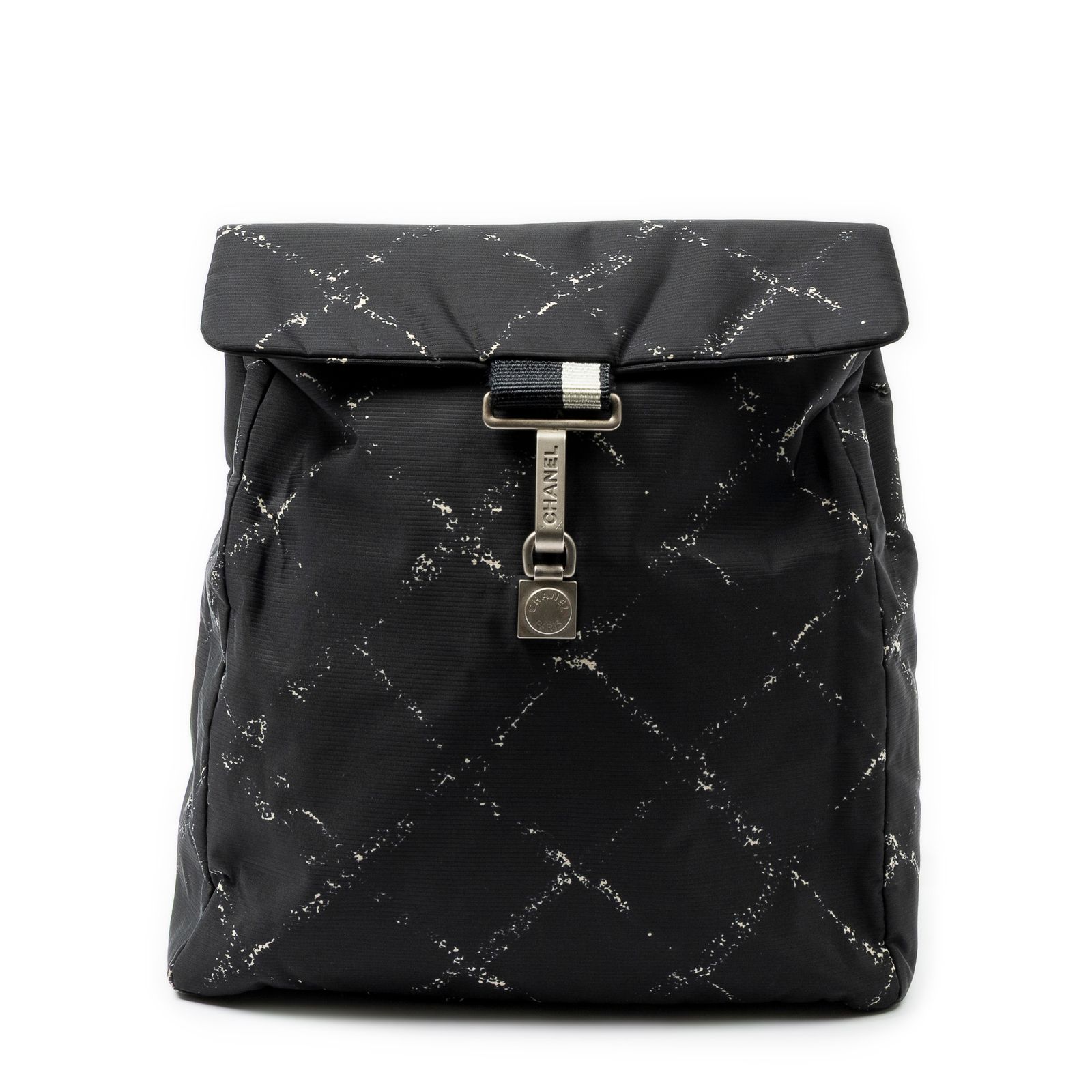 [中古] CHANEL シャネルOld Travel Line Flap Backpackブラック/ホワイトトラベルライン ナイロンキャンバスA