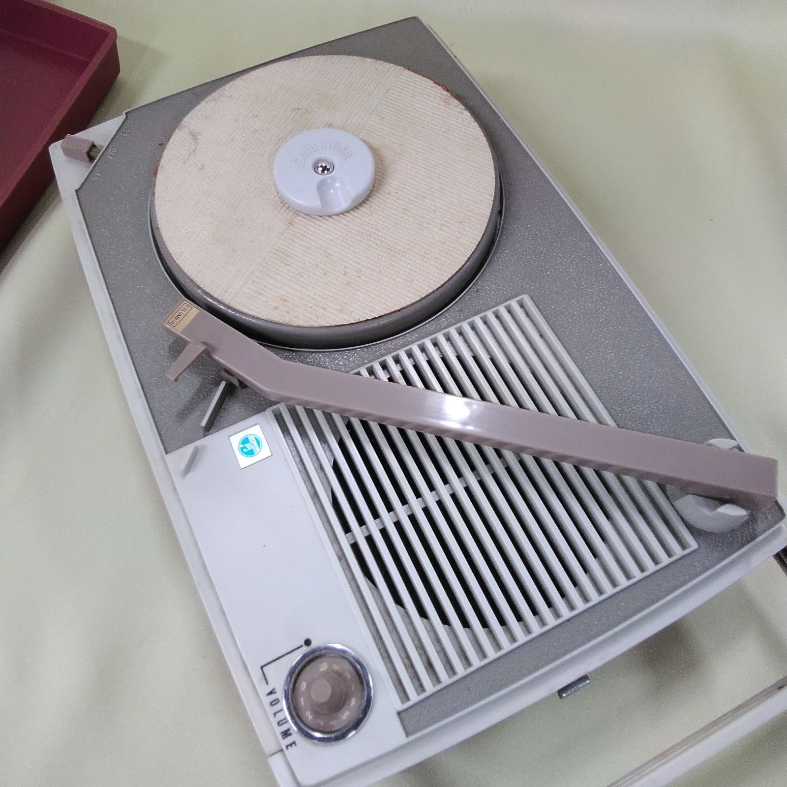 ジャンク！ コロムビア ポータブルレコードプレーヤー 回転しますが音 