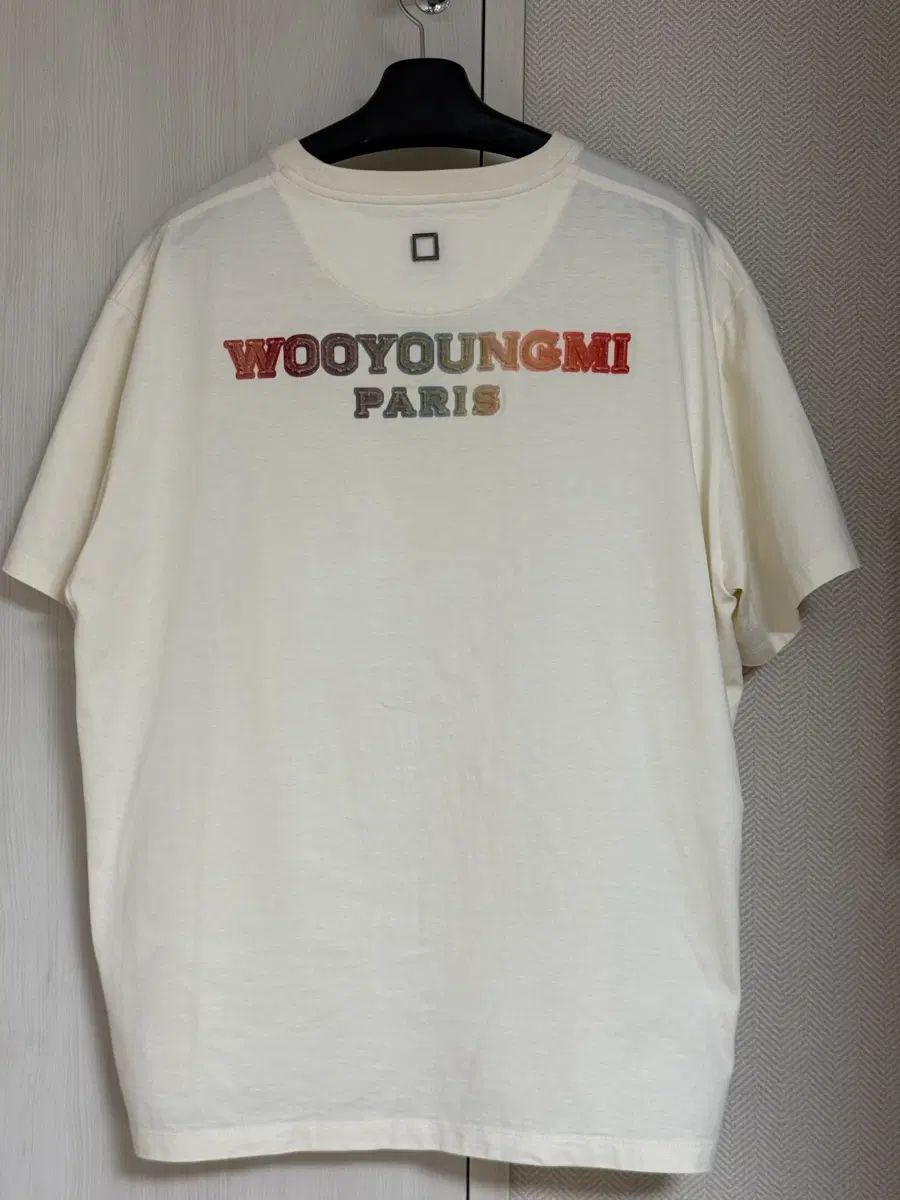 (50) 22fw ウーヨンミ レインボー ファジー バックロゴ 半袖 Tシャツ アイボリー