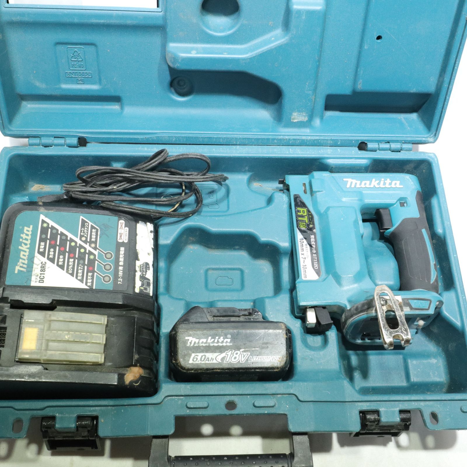マキタ/Makita ST112DZK コードレスタッカー/充電式タッカ(RT線) 充電器・バッテリー・ケース付 ステープルガン / パワードステイプラー
