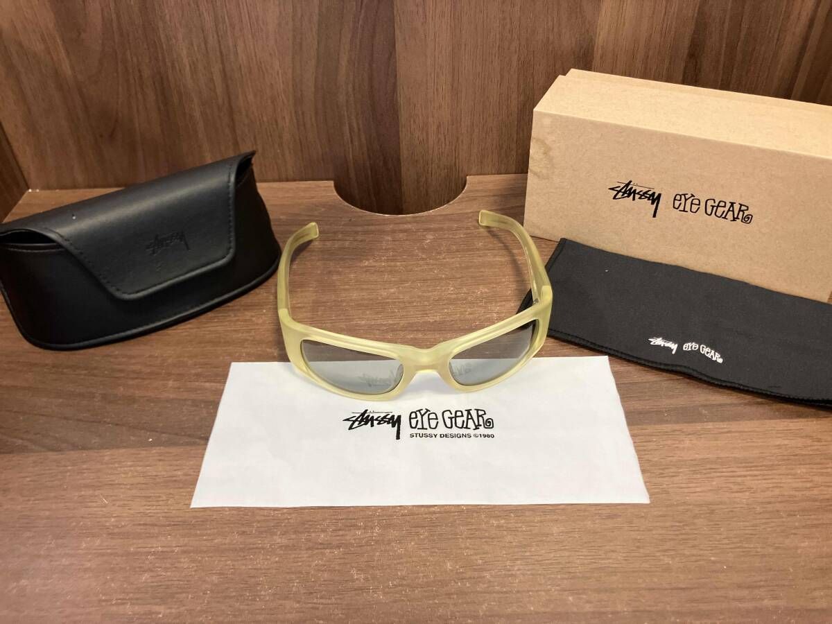STUSSY stussy RENE SUNGLASSES 24M338379 MATTE YELLOW LIGHT GREY LENS ステューシー 日本製 イエロー 箱ケース付属 グレーレンズ