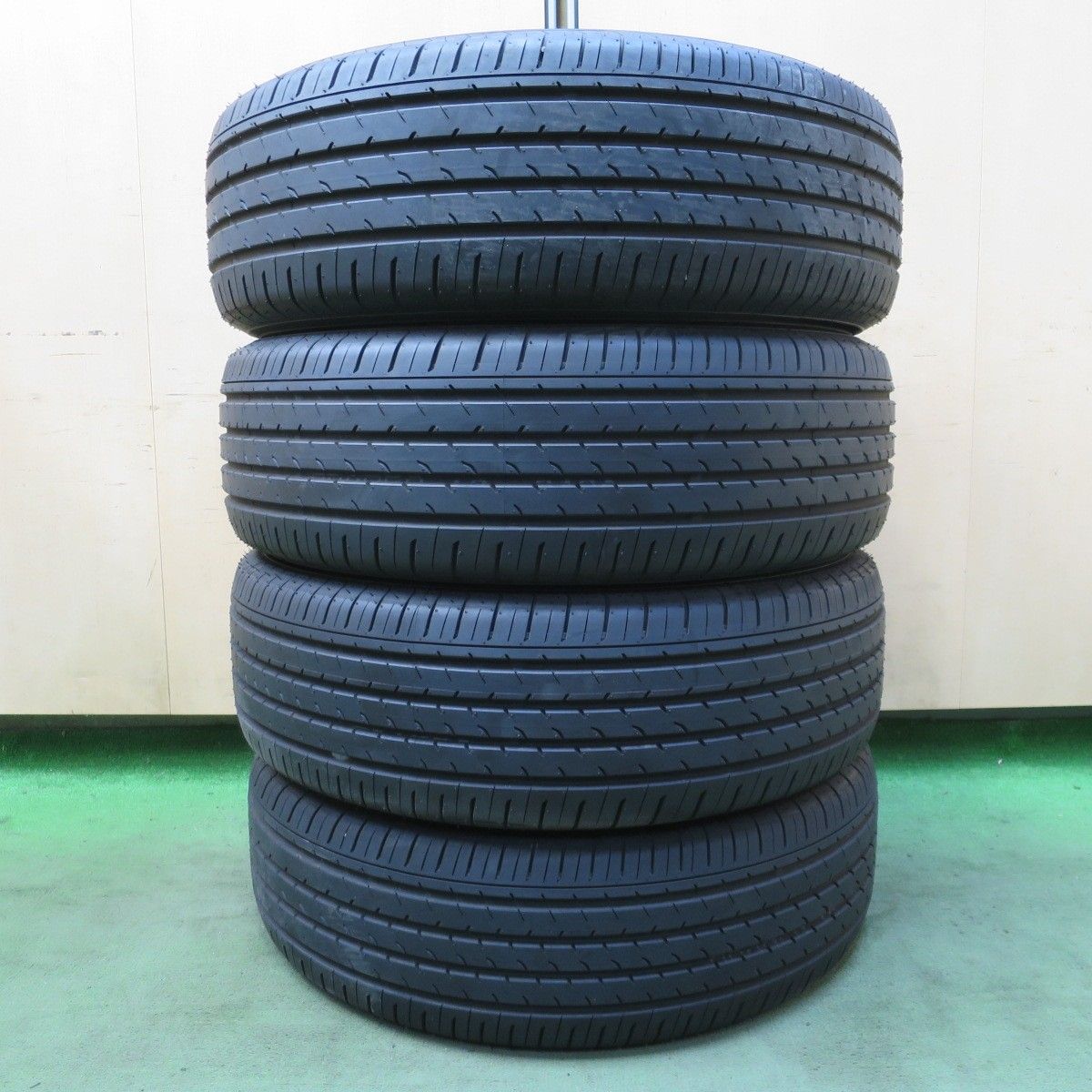 新車外し！26年◎225/65R17 ヨコハマ アドバン V03 タイヤ 17インチ 40系 アルファード ヴェルファイア レクサス NX ハリアー RAV4 等◎6080402NGノタ 32,370円