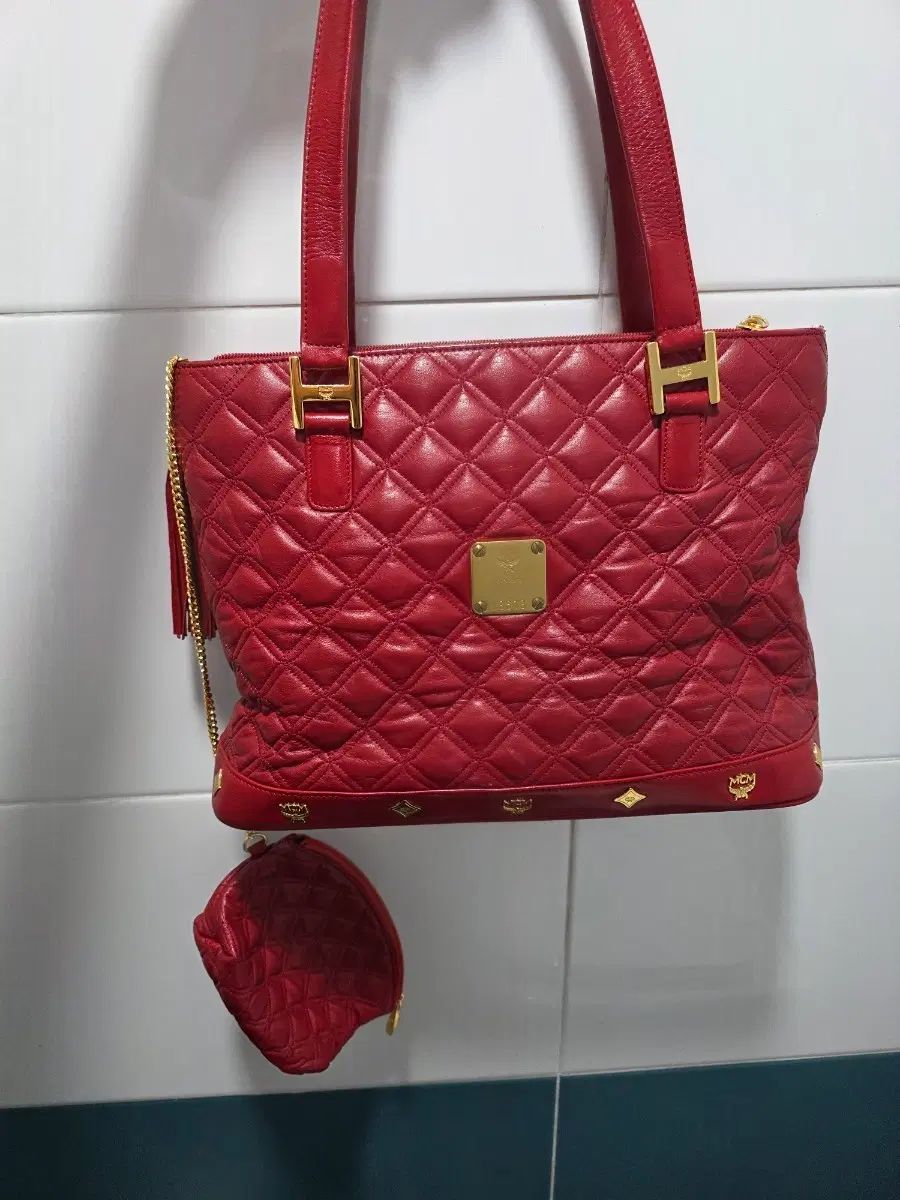 MCM キルティング トートバッグ レッド + ポーチ 含む (正規品) 11,031円