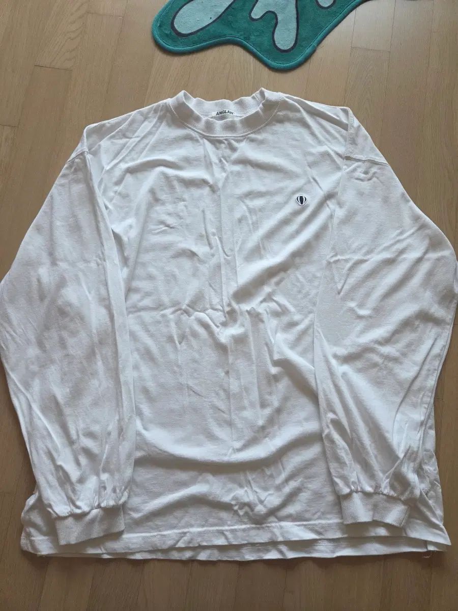 ANGLAN(アングラン) 白 ロングスリーブ 6,749円