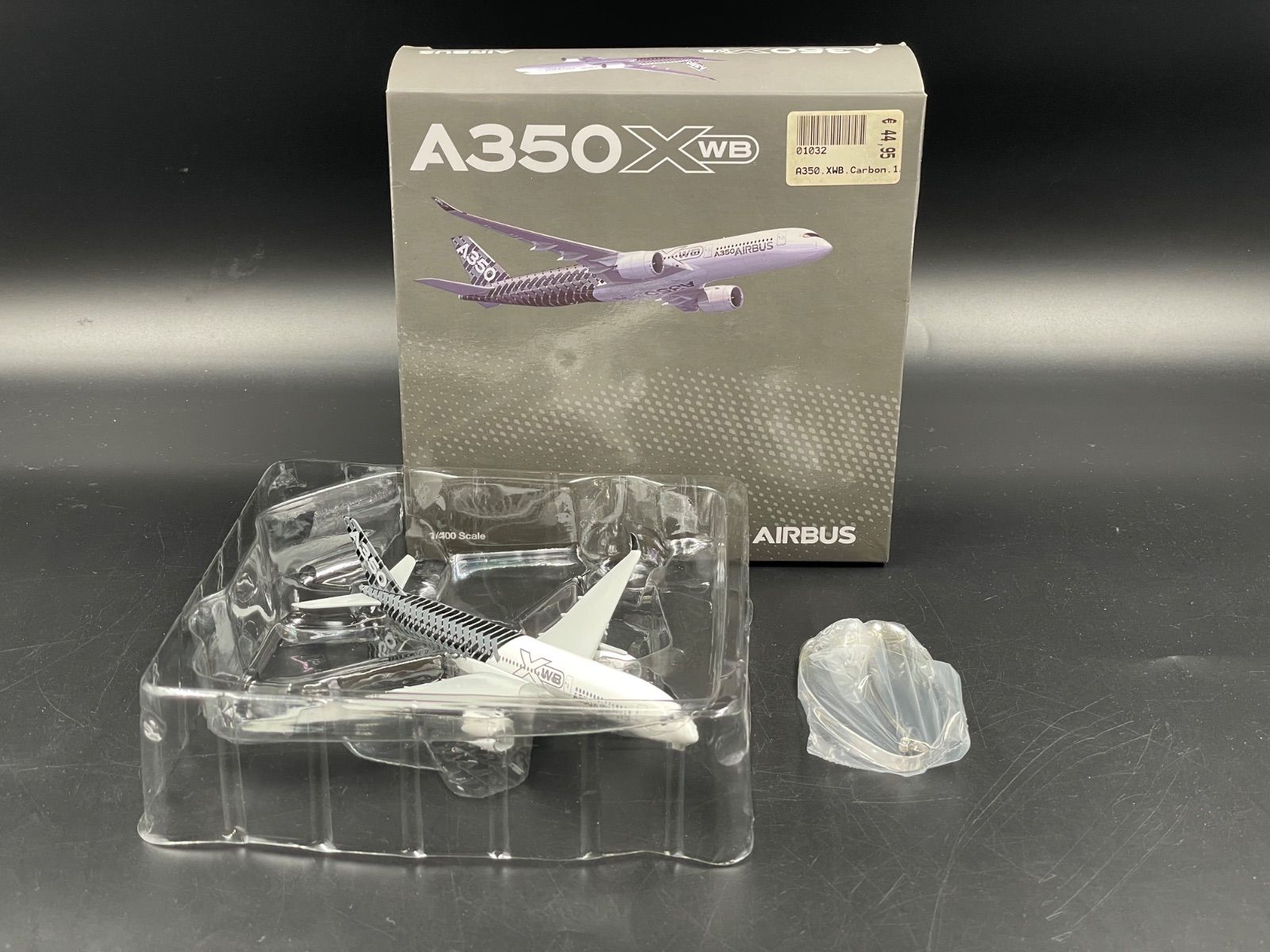 H-08024 Airbus Official Store (エアバス公式) A350-900 XWBハウスカラー（カーボン塗装）1/400スケールダイキャストモデル