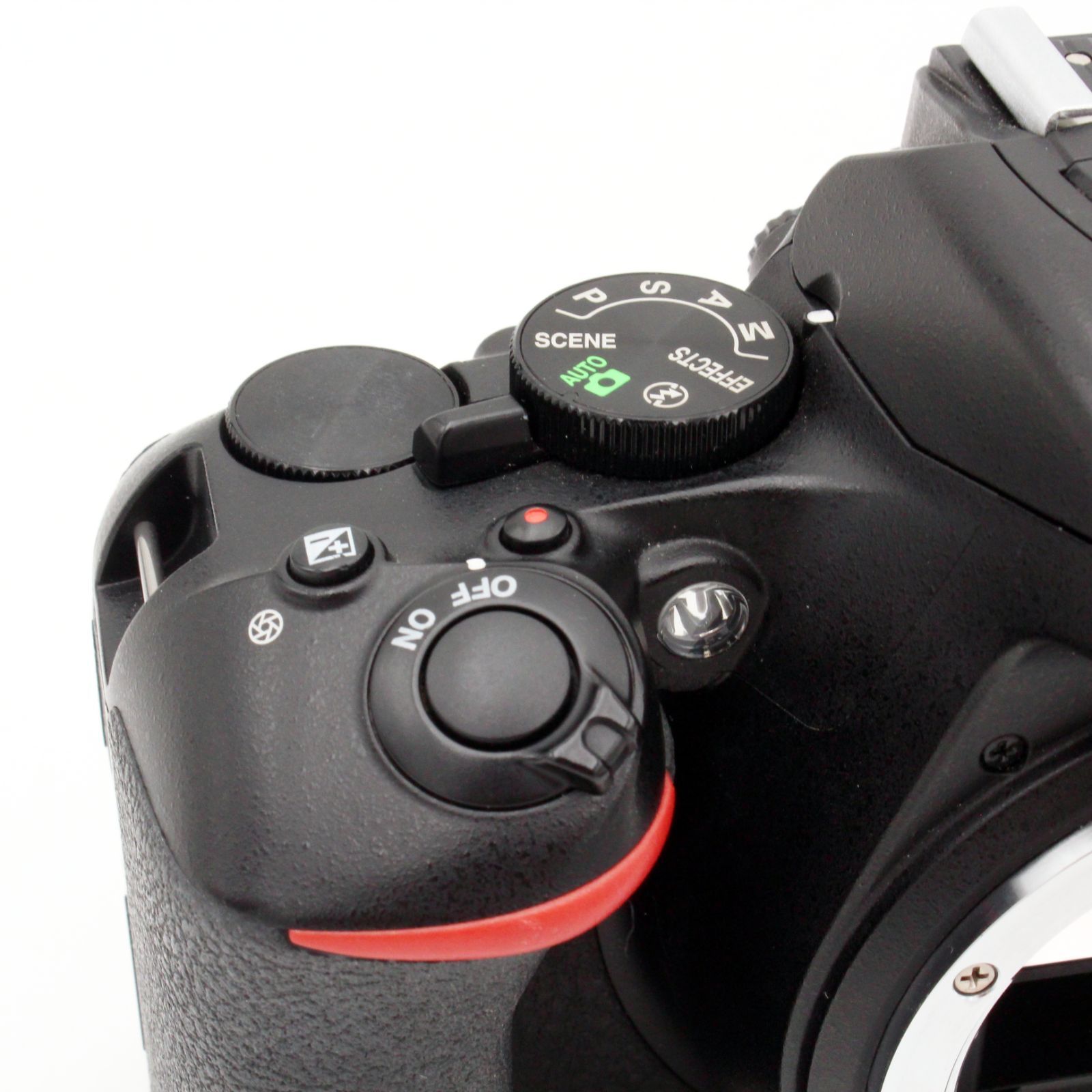わずかシャッター数8492枚【新品級】Nikon D5600 ボディ#0601 - メルカリ