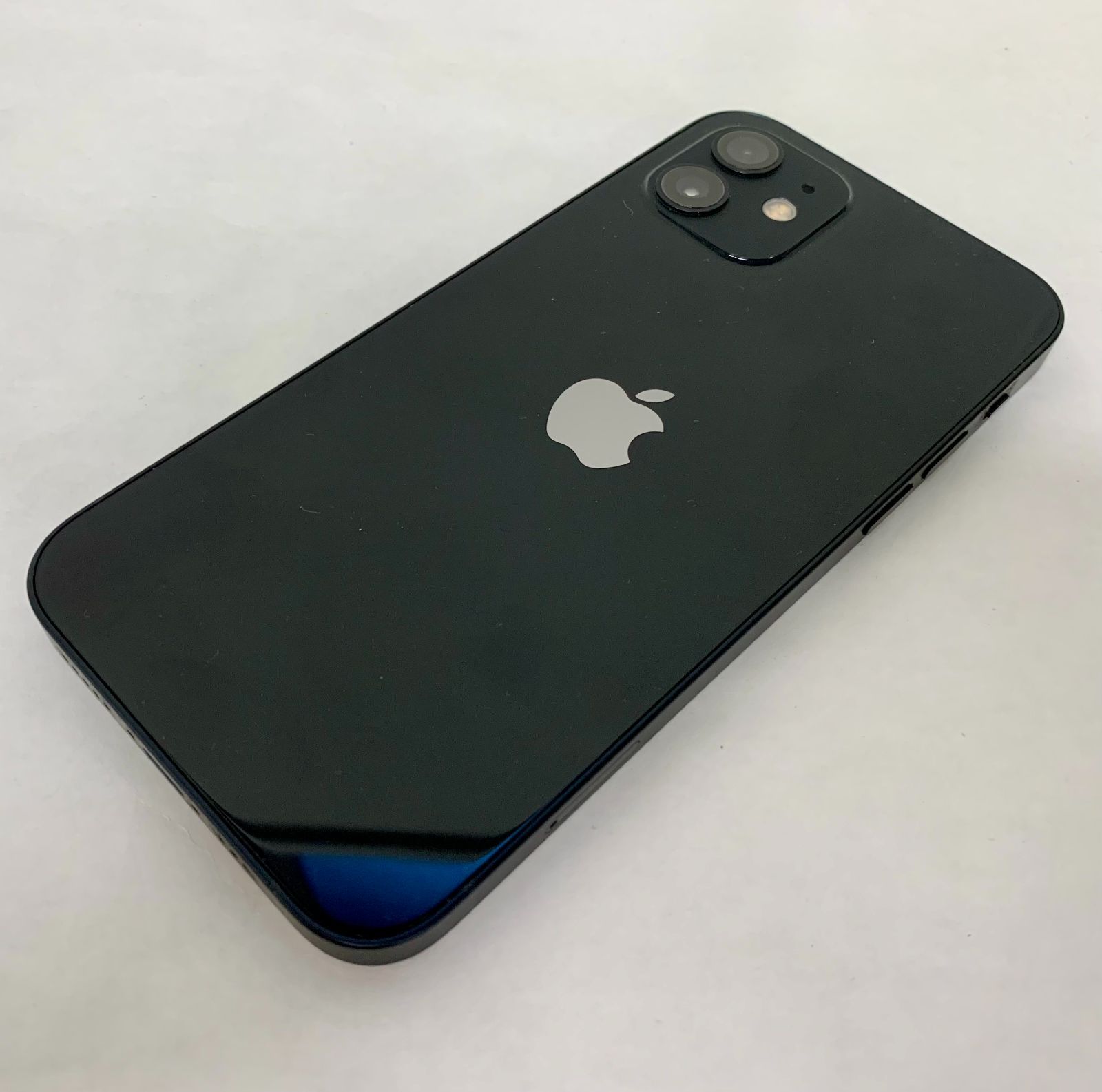 【新品】メルカリ便無料♡iPhone12 64GB ブラック 本体一式 iPhone12 64GB ブラック 美品 SIMフリー Apple - メルカリ