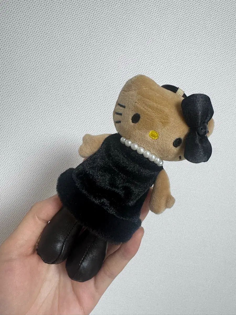 ロング脚ハローキティ タンニングハローキティ ハローキティ ぬいぐるみ キーホルダー 出品