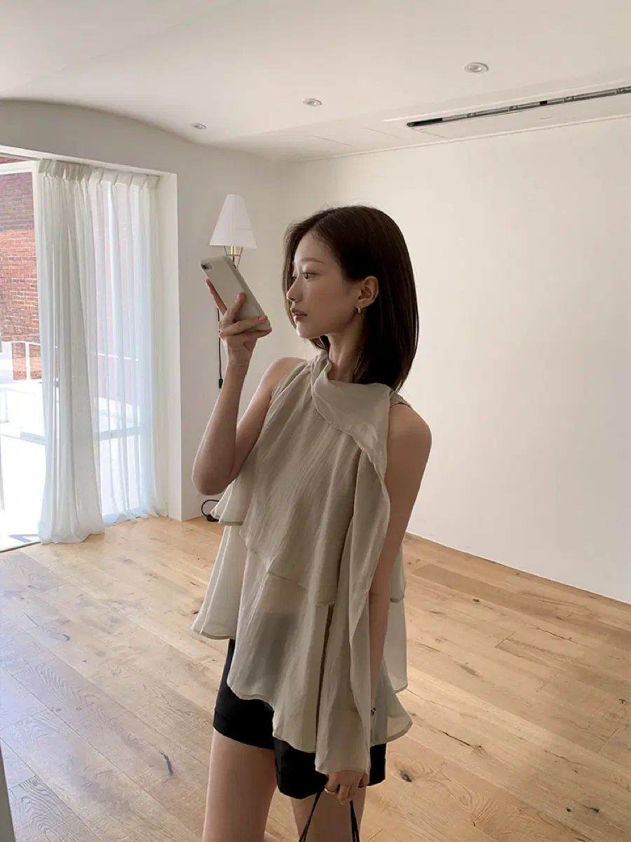 新品 REINE レンヌ リー ホルタータイ ブラウス 3color ベージュ アイボリー チャコール ゲストルック フォーマルルック デートコーデ