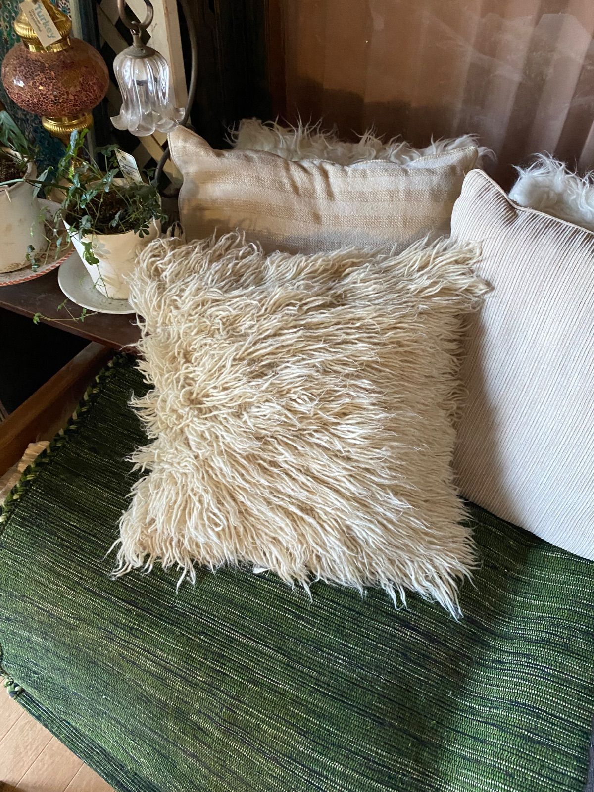 ふわふわモフモフ細めの毛の最高級のTULU使用大判48×50クッション