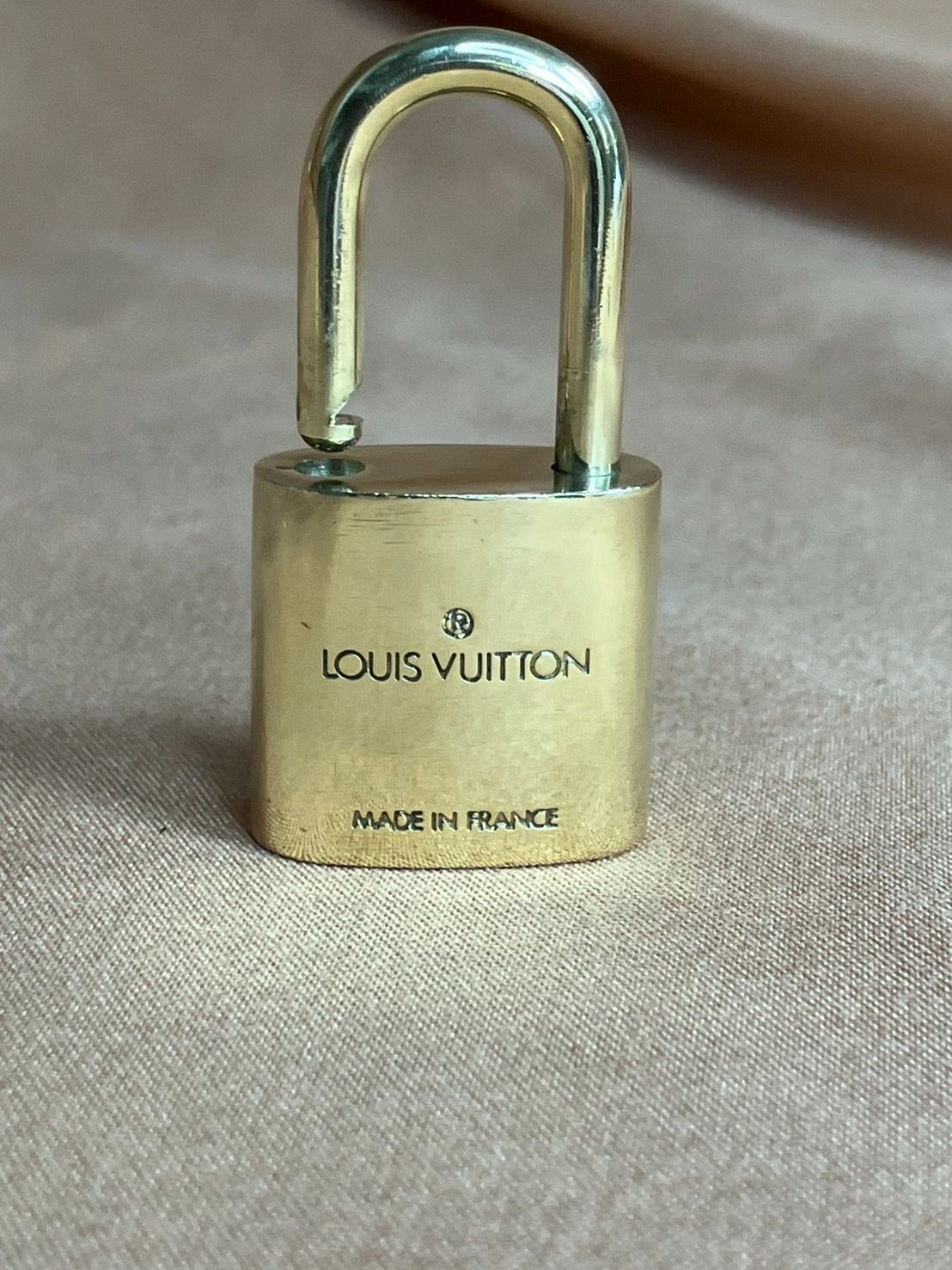 LOUIS VUITTON ルイヴィトン パドロック 南京錠 カデナ313 鍵付き