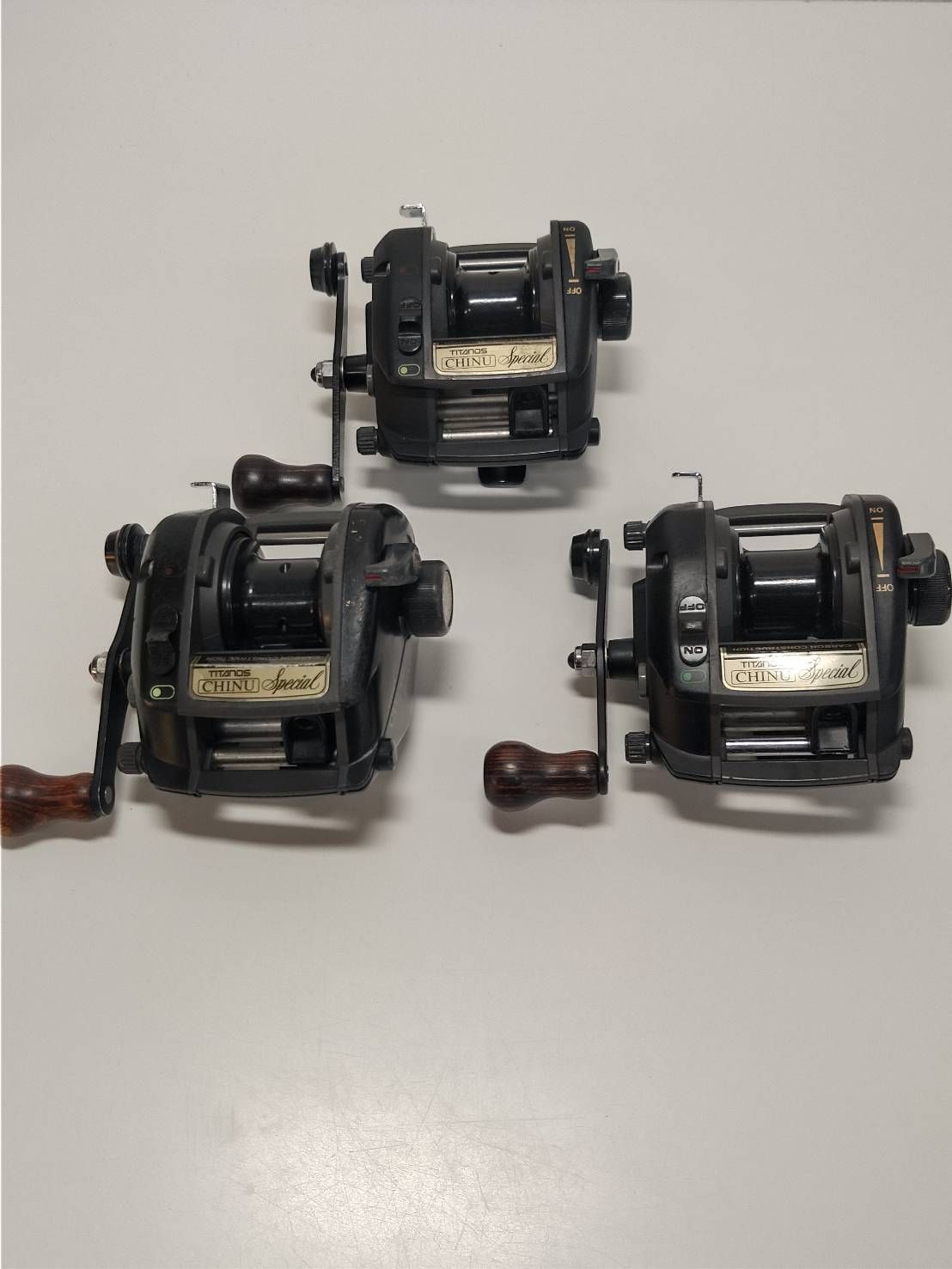 シマノ　チタノス　チヌスペシャル　５００×３台セット　黒鯛　クロダイ　チヌ　堤防　ボート　ワカサギ　小型　両軸　リール　　（０８）