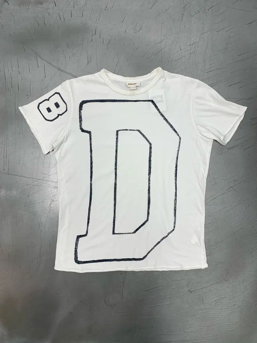 DIESEL ビックロゴ 半袖 8,178円