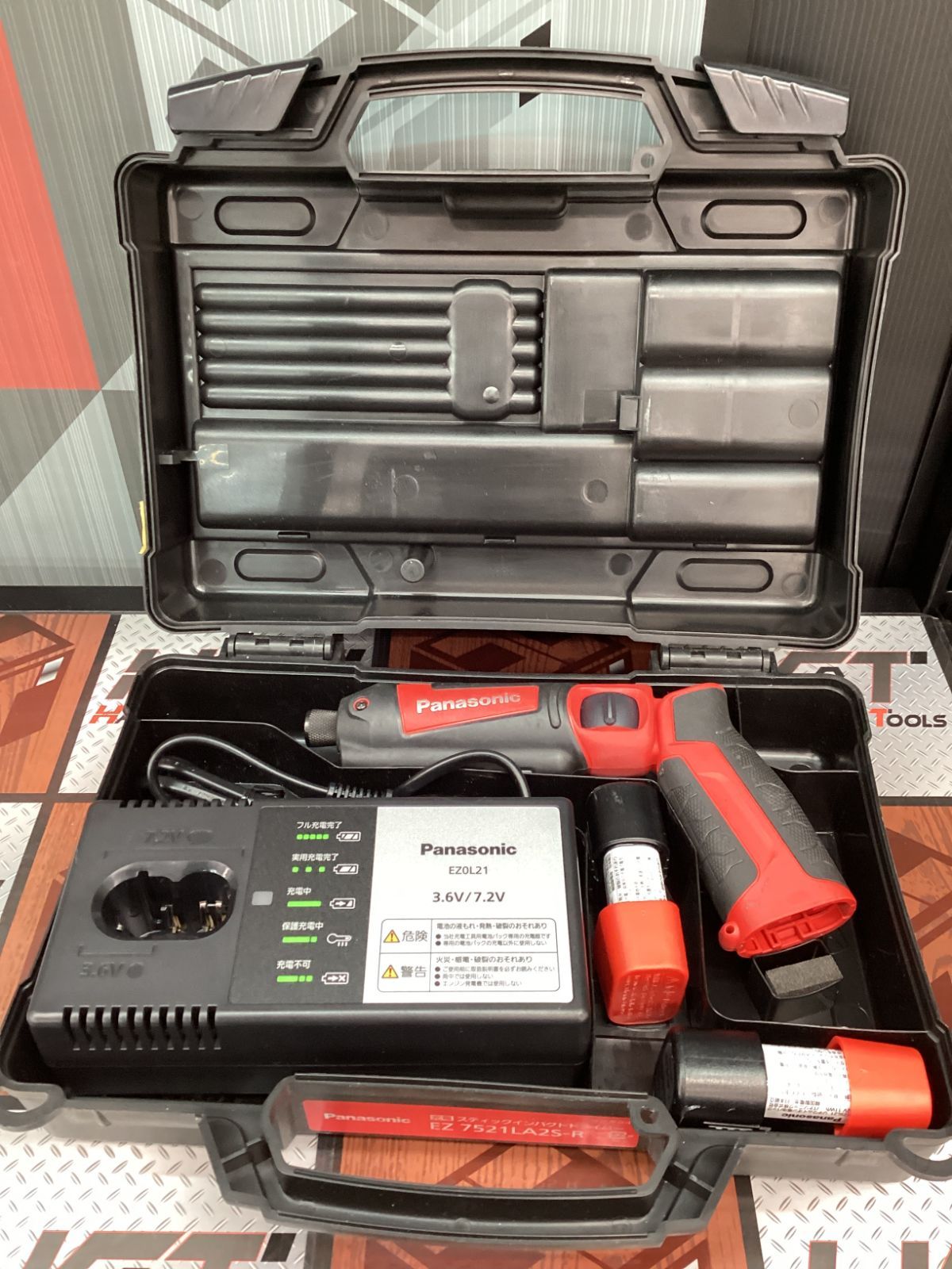 【送料無料】【中古品】Panasonic/パナソニック EZ7521LA2S-R　ペンインパクトドライバ(バッテリ7.2V・1.5Ah）×2個/充電器付【ハンズクラフト島根出雲】 12,960円