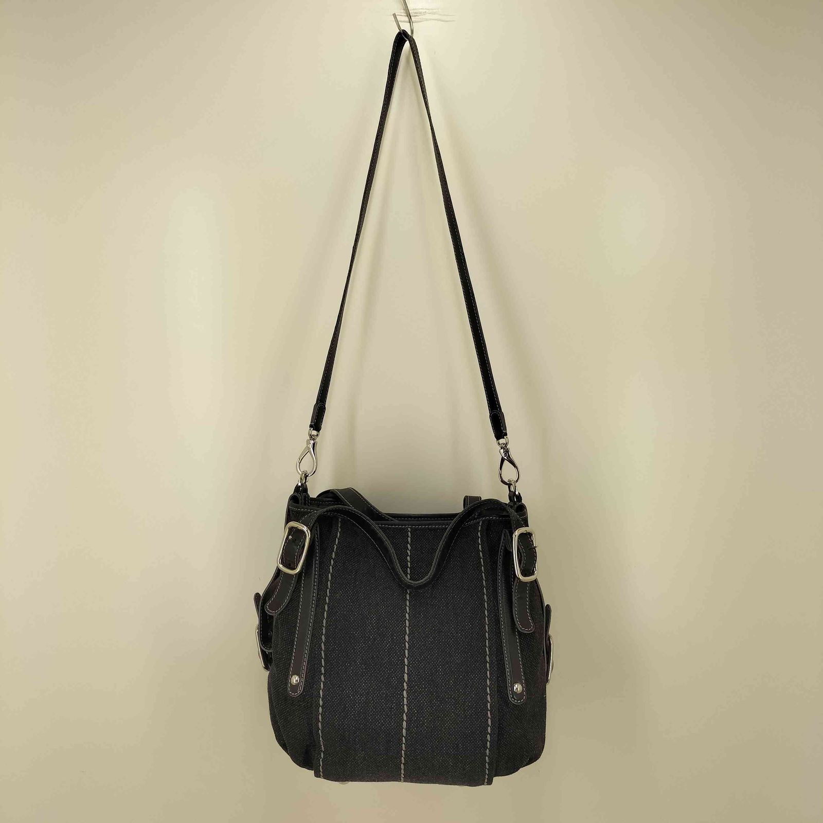 トッズ TOD’S ロゴ刻印 ウール 2WAY ショルダーバッグ レディース 表記無 トッズ TOD’S ロゴ刻印 ウール 2WAY ショルダーバッグ レディース 表記無