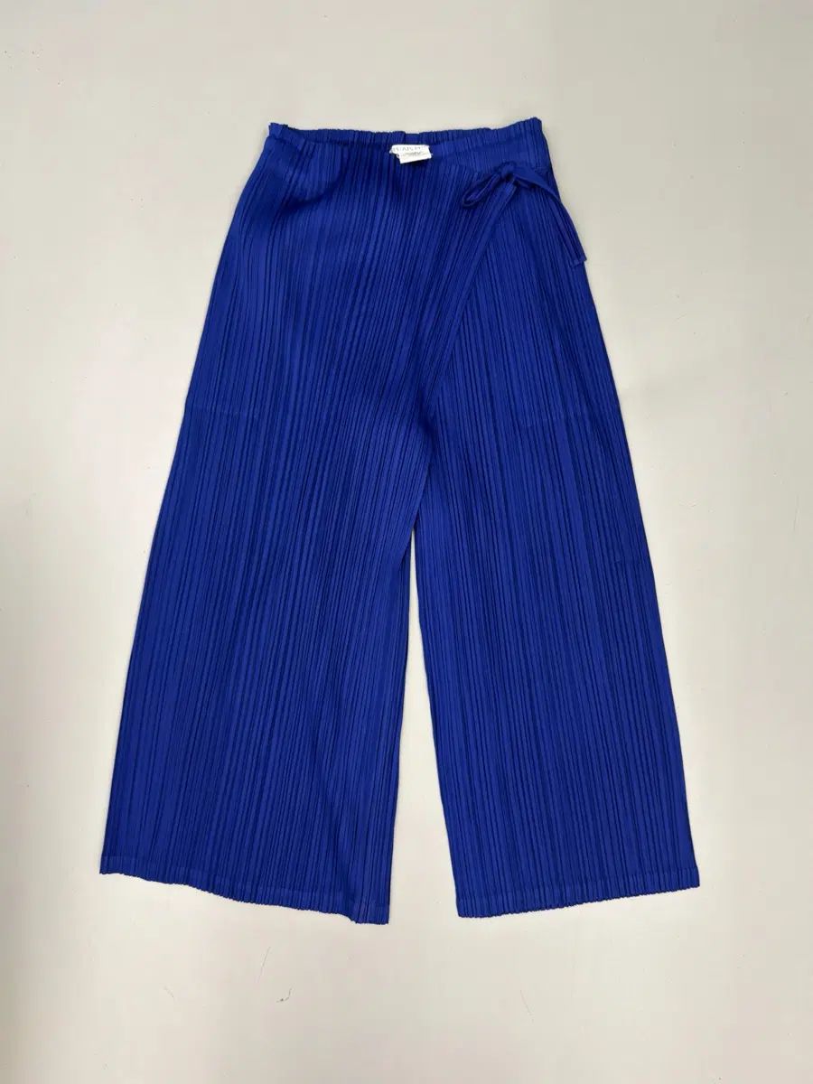 PLEATS PLEASE ISSEY MIYAKE Wrap Pleated Pants イッセイミヤケ プリーツプリーズ ラブ プリーツ パンツ