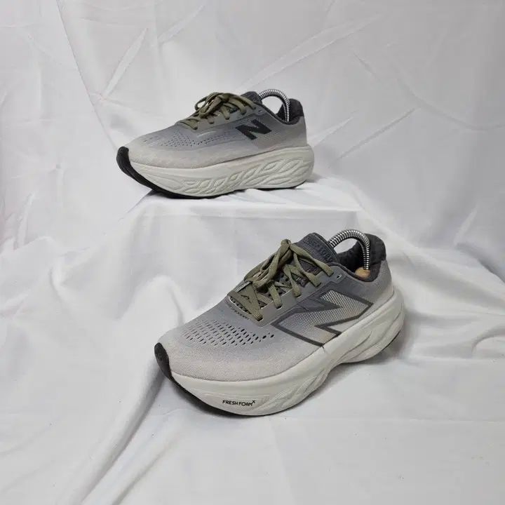 デュア・ヴィンテージ 225 New Balance フレッシュフォーム 1080 v14 キャッスルロック グレー 11,946円
