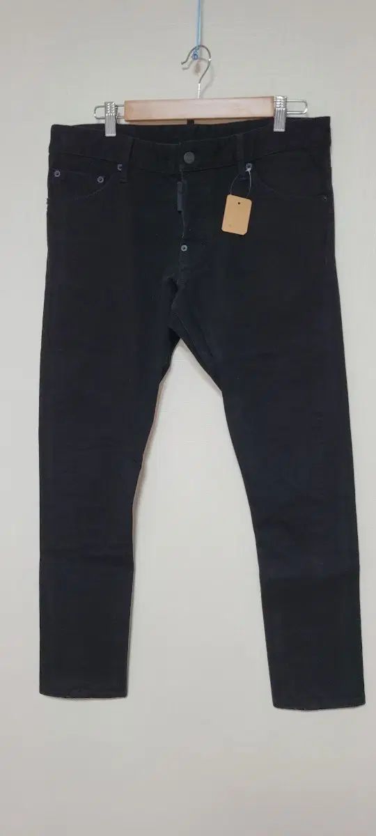 新品 DSQUARED2 セクシー ツイスト ジーン ブラック 50サイズ 5,839円