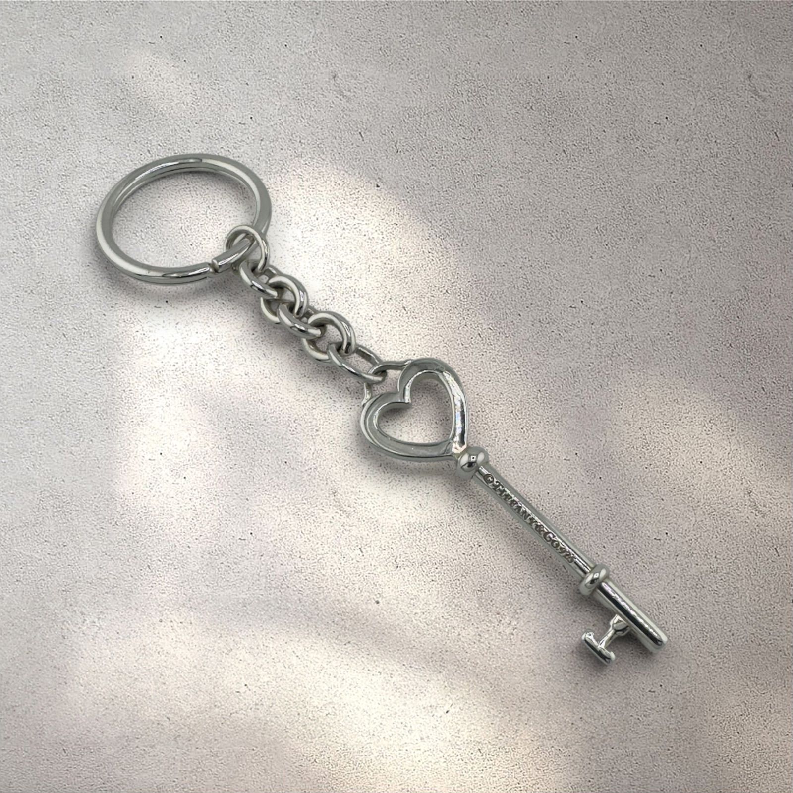 美品 TIFFANY&Co. ハートキー キーリング SV925