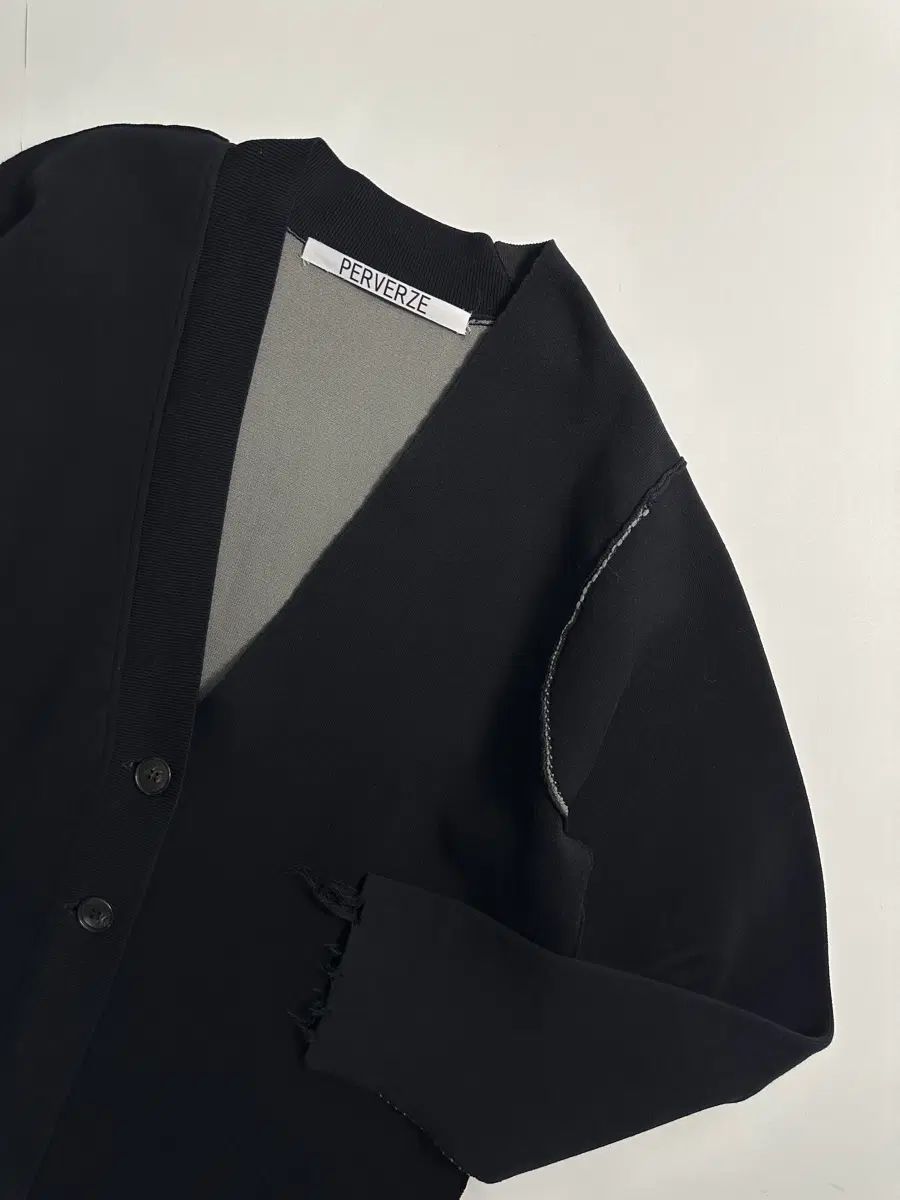 ファーバーズ PERVERZE Fringe Detail Slip Knit カーディガン
