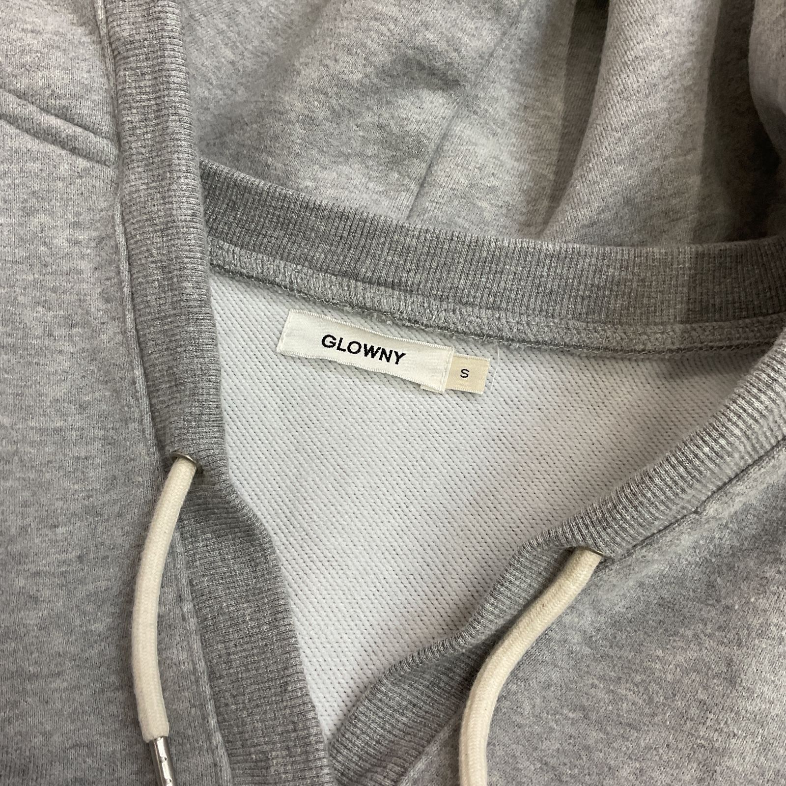 GLOWNY／グロウニー CIAO V CUT HOODIE 灰系 グレー サイズS 【YS0083 