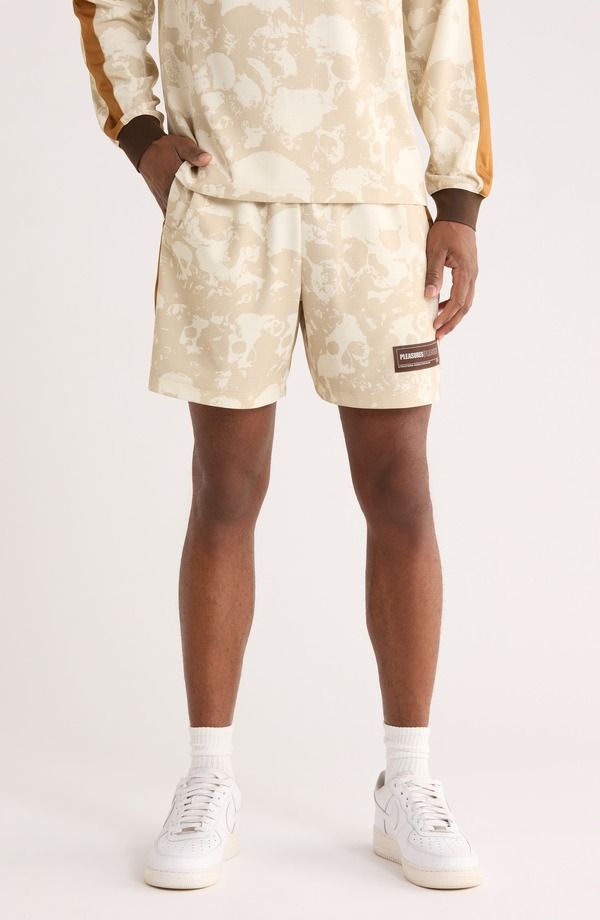 プレジャーズ メンズ ボトムス ハーフパンツ・ショーツ プリント ショートパンツ PLEASURES Despair Skull Print Active Shorts Ecru エクリュ