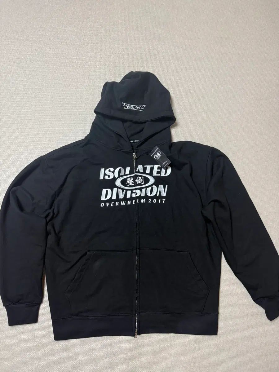 L 圧倒 フードジップアップ 新品