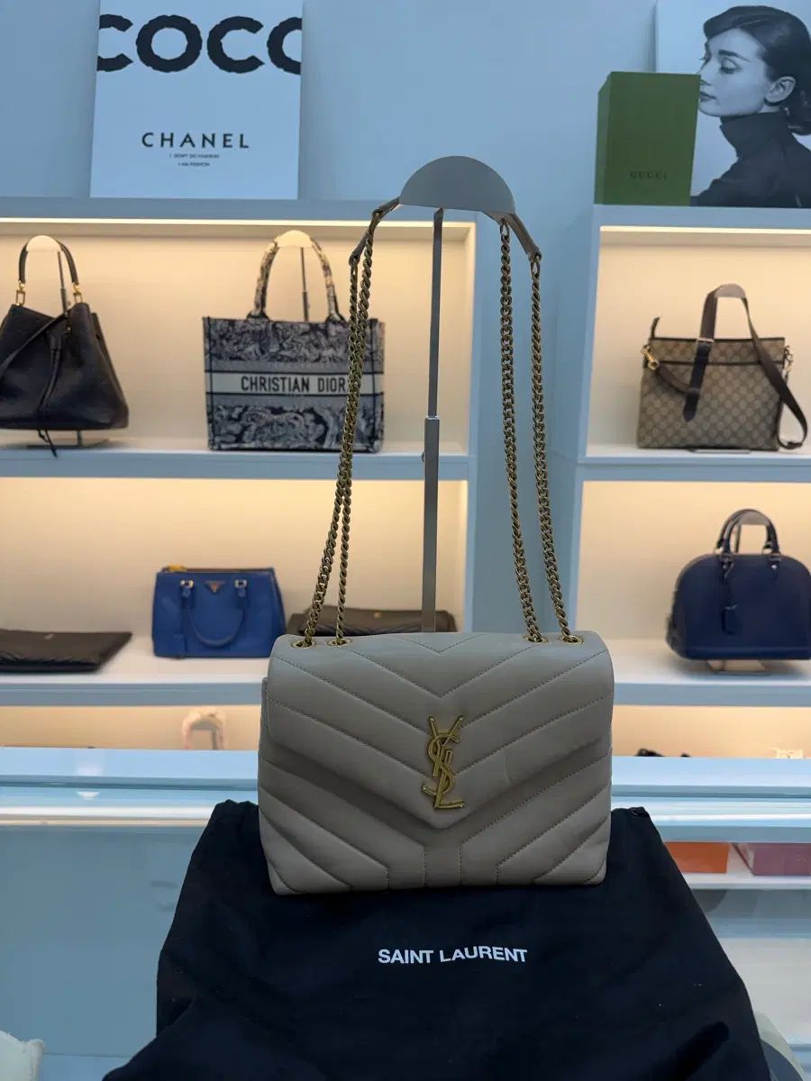 正規品 YVES SAINT LAURENT イヴ・サンローラン ルル バッグ スモール 108,266円