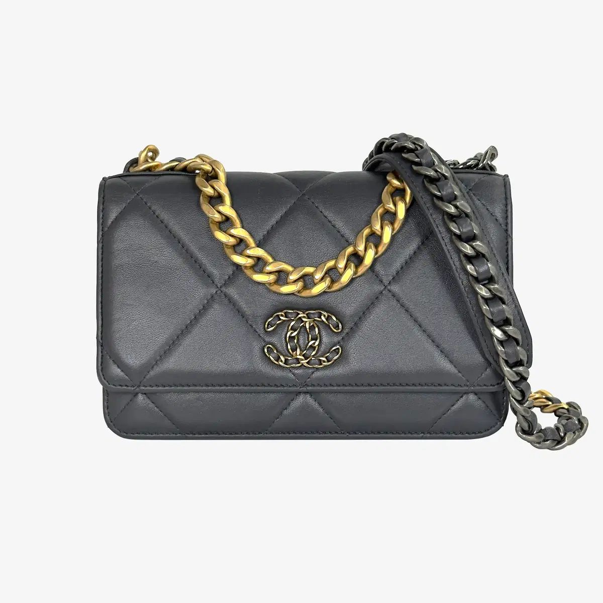 CHANEL AP0957 CHANEL 19 チェーン 財布 WOC グレー 付き XQ3XXX0F 249,511円